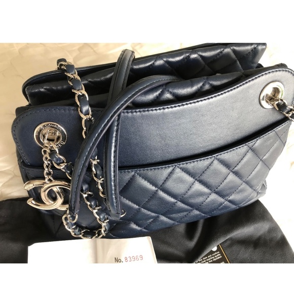 Authentic Chanel with receipt - Picture 2 of 8